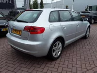 AUDI A3 1.4 92KW TFSI 5D Attraction Pro Line Foto