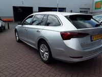 SKODA Octavia Combi 1.0 TSI 110pk Business Edition Plus Foto